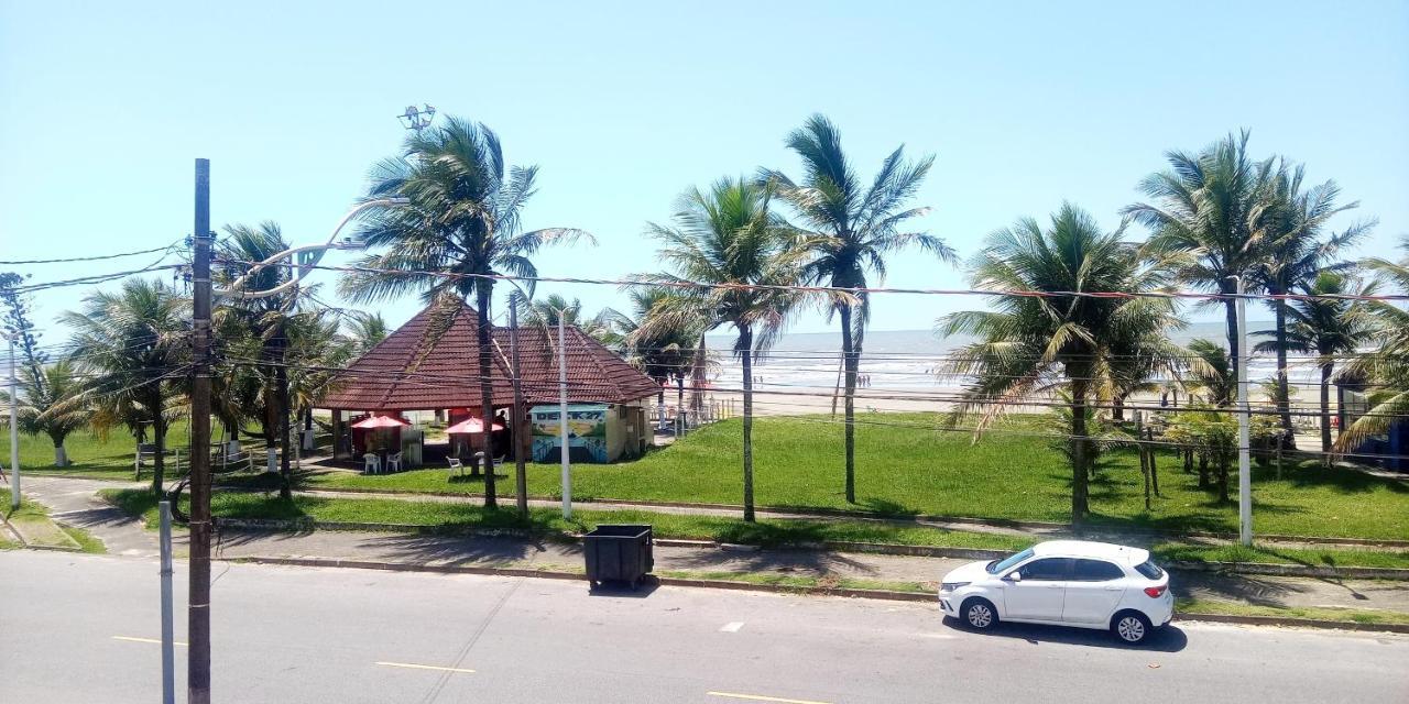 Apto Aluguel Na Temporada Pe Na Areia Peruibe Sp Kültér fotó